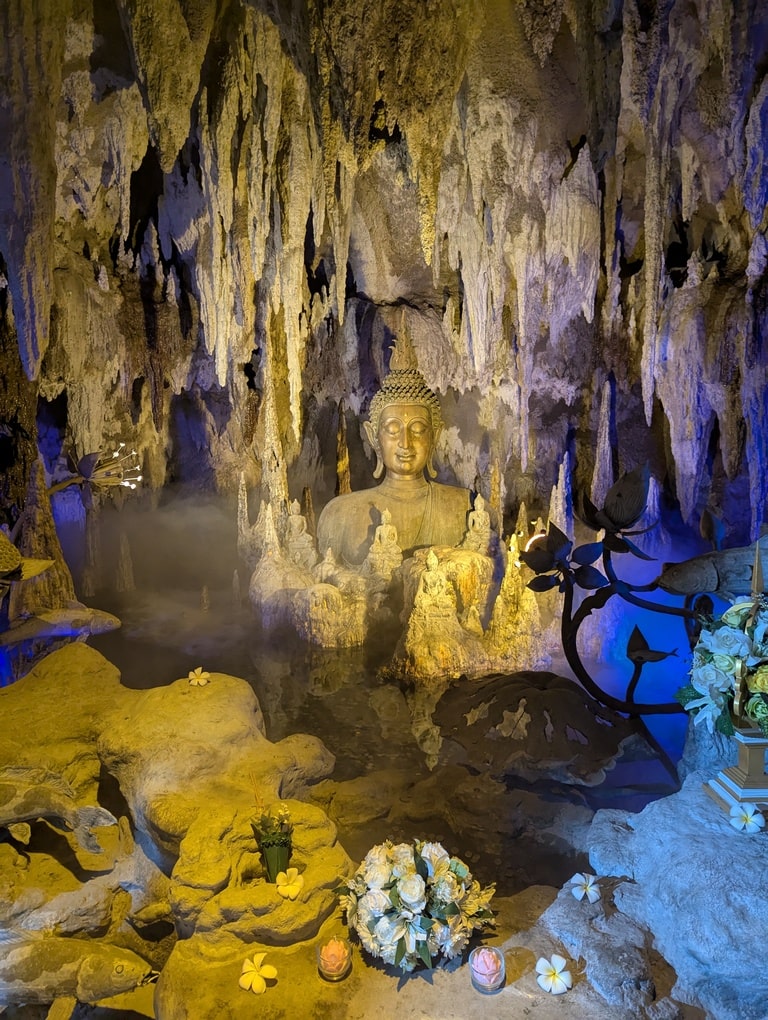 cave temple blanc